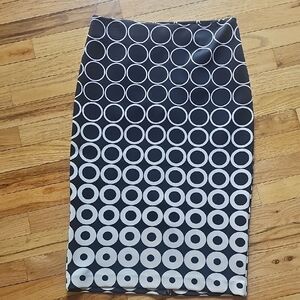 New York & Company Black and White Circle Midi Skirt, Size 6